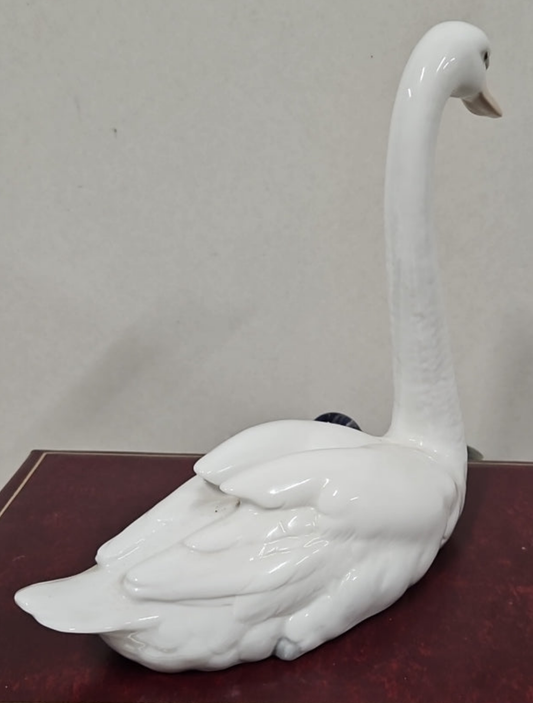 Large Lladro Graceful Swan 23cm high